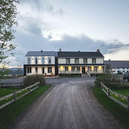 Les Ancetres Auberge & Restaurant St-Pierre-de-l'Île-d'Orléans Buitenkant foto