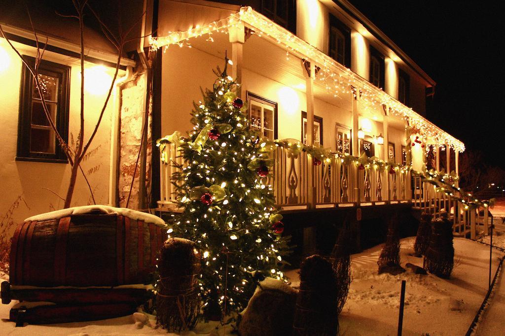 Les Ancetres Auberge & Restaurant St-Pierre-de-l'Île-d'Orléans Buitenkant foto