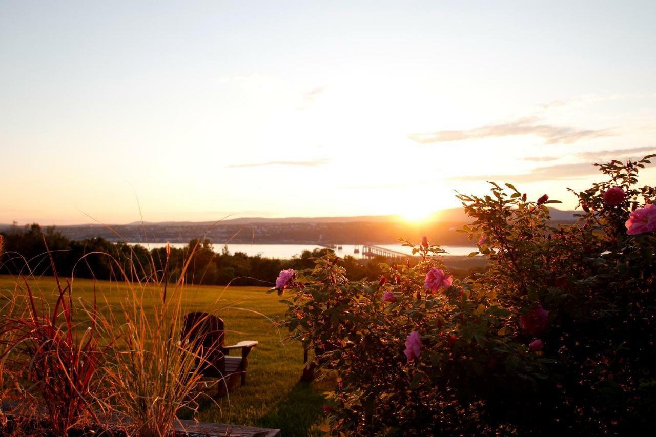 Les Ancetres Auberge & Restaurant St-Pierre-de-l'Île-d'Orléans Buitenkant foto